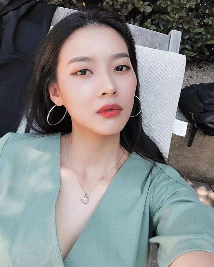 青春期女孩子特征,青春期女生高颜值