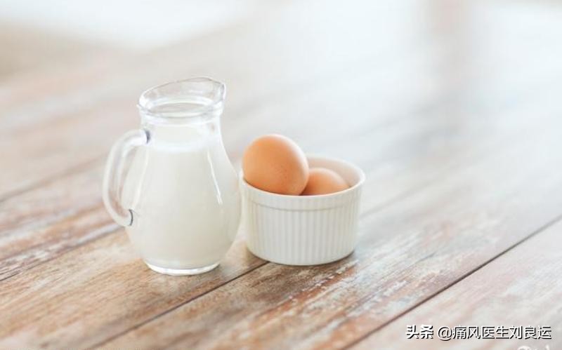 吃什么食物可以及时降尿酸,到底吃哪些食物能降尿酸