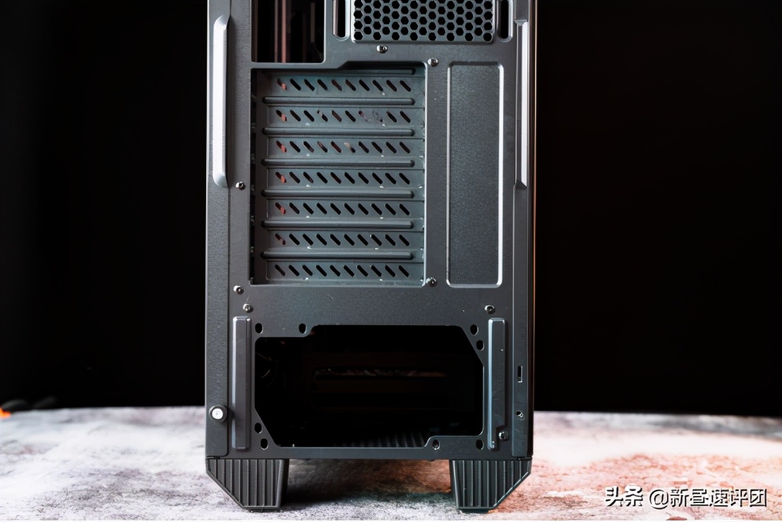 聊一款性价比巨低的笔记本电脑,骨伽魔影i7散热推荐