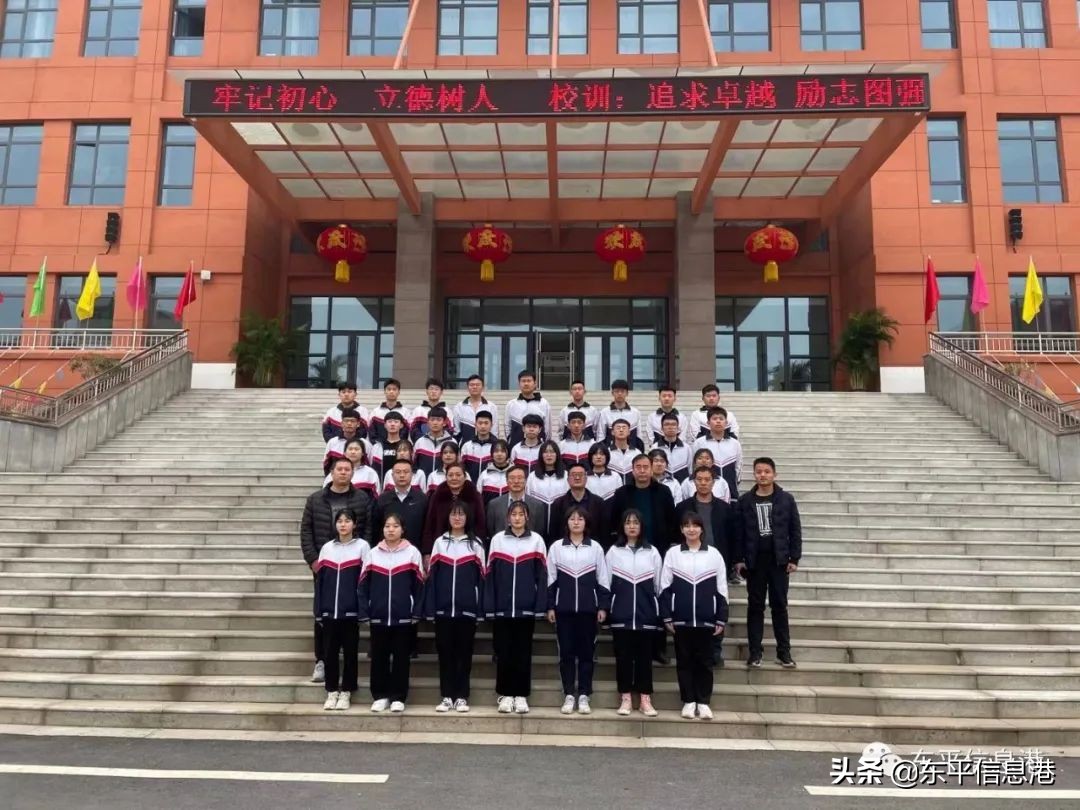 新学期开创新辉煌手抄报,新学期新希望再创新辉煌