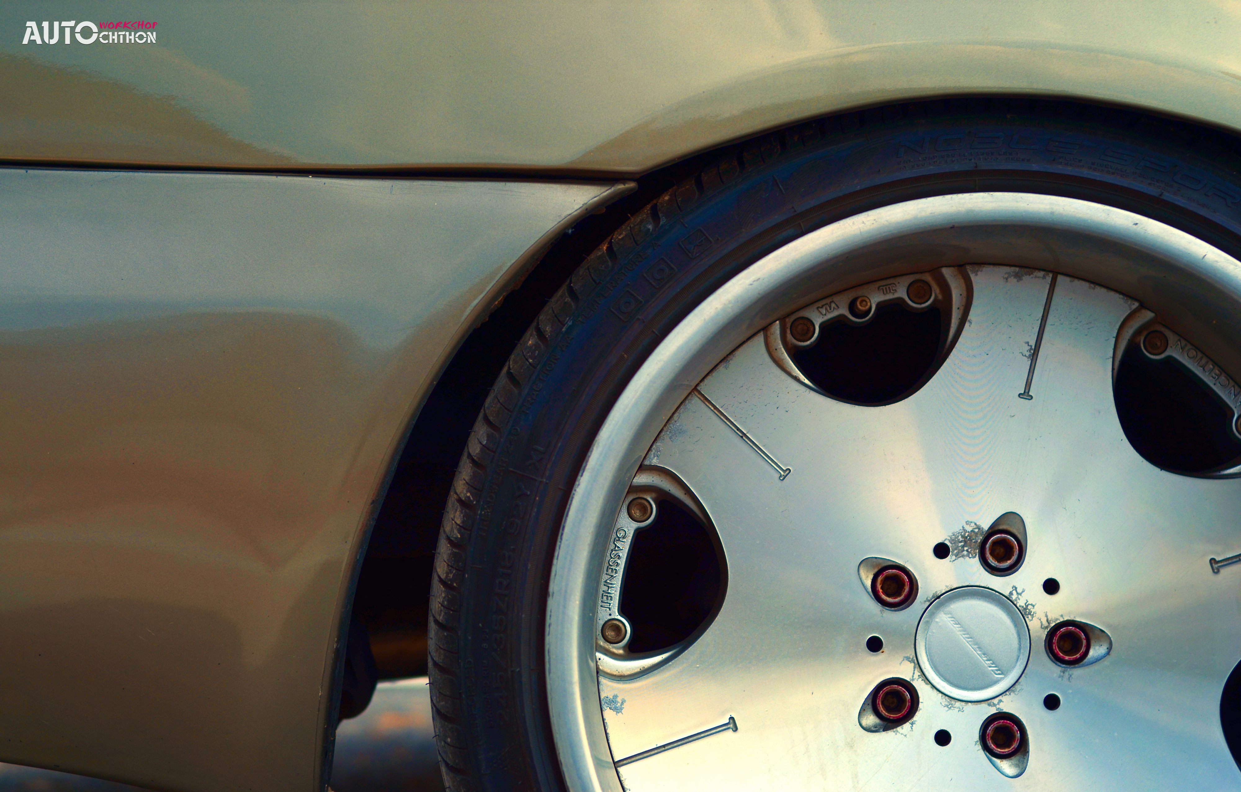 与爸爸一起玩遥控越野车,和父亲一起玩赛车游戏