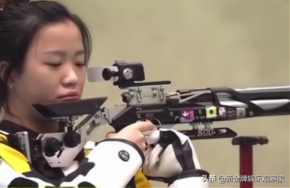 杨倩开枪前眼神杀,杨倩正脸眼神杀