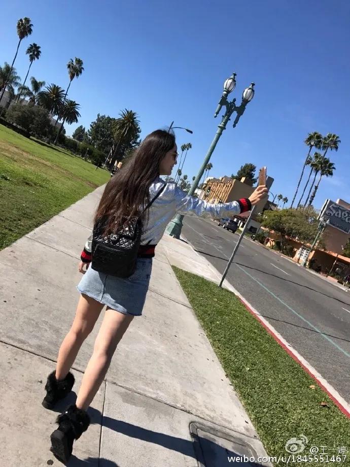 「早晚要认识」帅气逼人的国脚杨旭和他美艳女主持太太