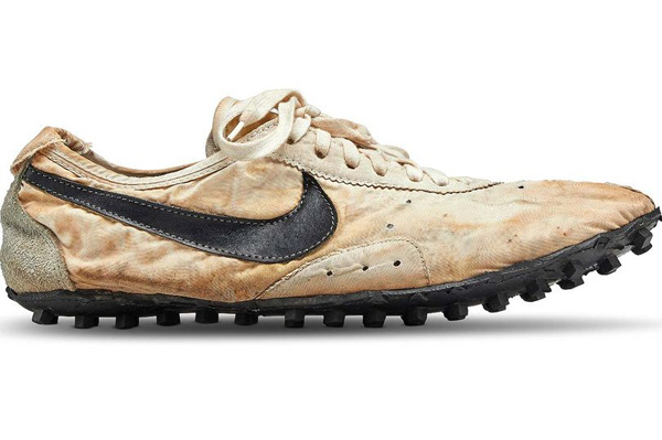 为啥耐克一双鞋卖好几万,为什么耐克鞋子烂大街了