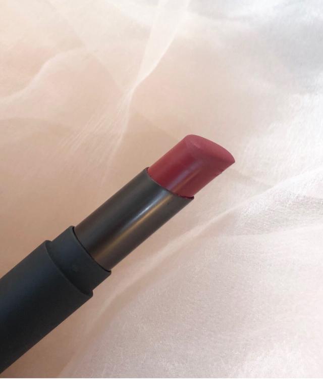 黄皮最显白的十款唇膏,秋冬推荐必备十款唇膏