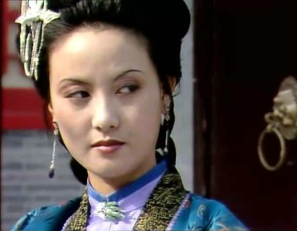 红楼梦中提到王熙凤对贾府的管理,红楼梦贾府落败后的惨状