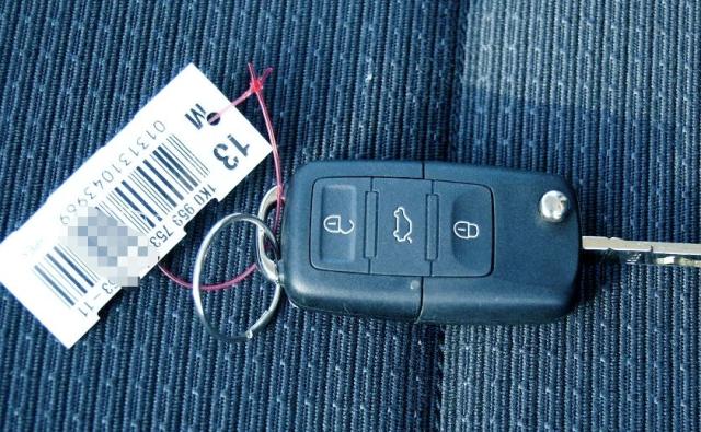 买完新车后，新手无意乱丢的小纸片，竟然值这么多钱