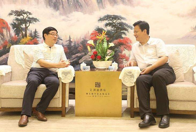 陕西首富荣海坠落：大学老师辞职，14年赚30亿，5年转手企业