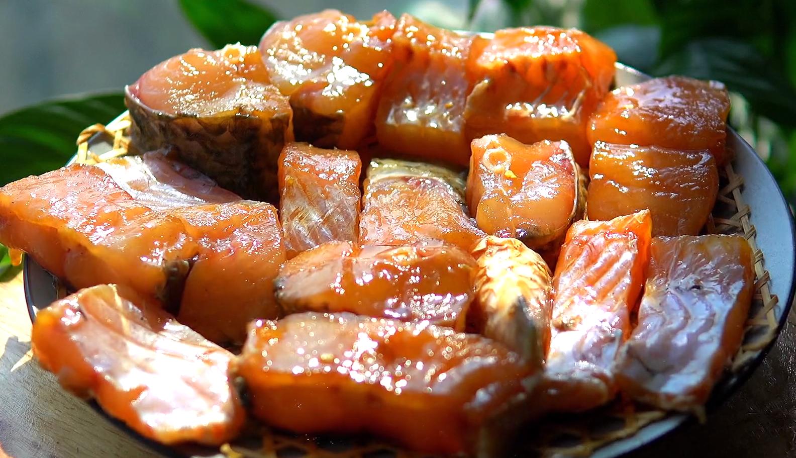 湖北名菜干煸糍粑鱼香香酥爽口,干煸糍粑鱼的正宗做法