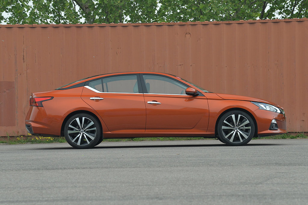 五年后日系车与德系车对比,日系车和德系车谁更值得买