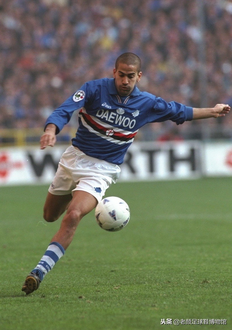 脚踏虎爪靴的神奇巫师，35岁参加世界杯，41岁复出只为母队上座率