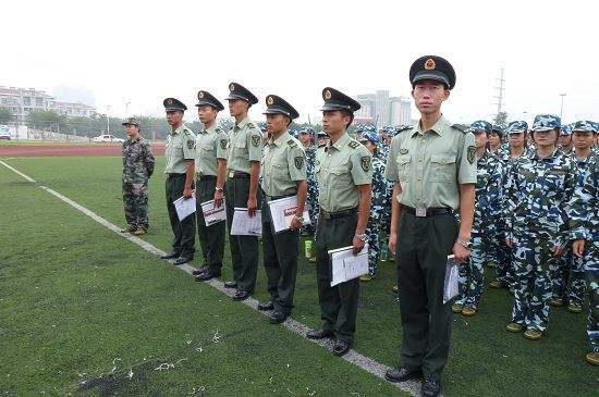 大一新生军训不过怎么办,学生军训和训练方法