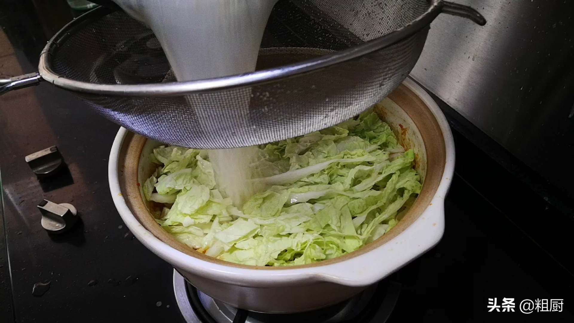 一锅熟的酸菜鱼,一锅鱼鲜最正宗的做法