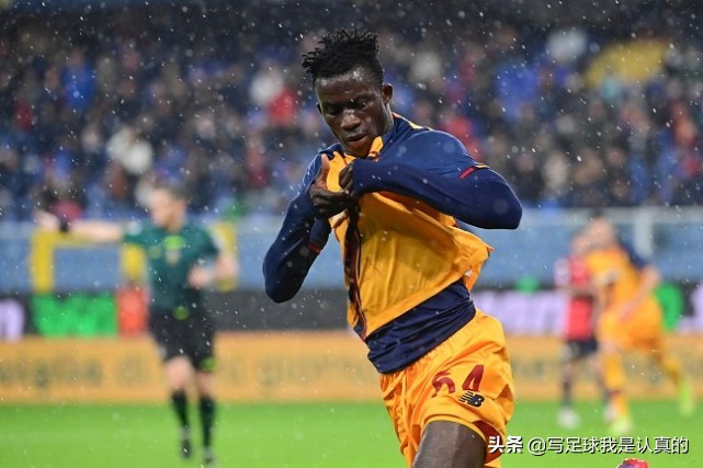 穆里尼奥兑现承诺送鞋,穆里尼奥给吉安一双800欧新鞋