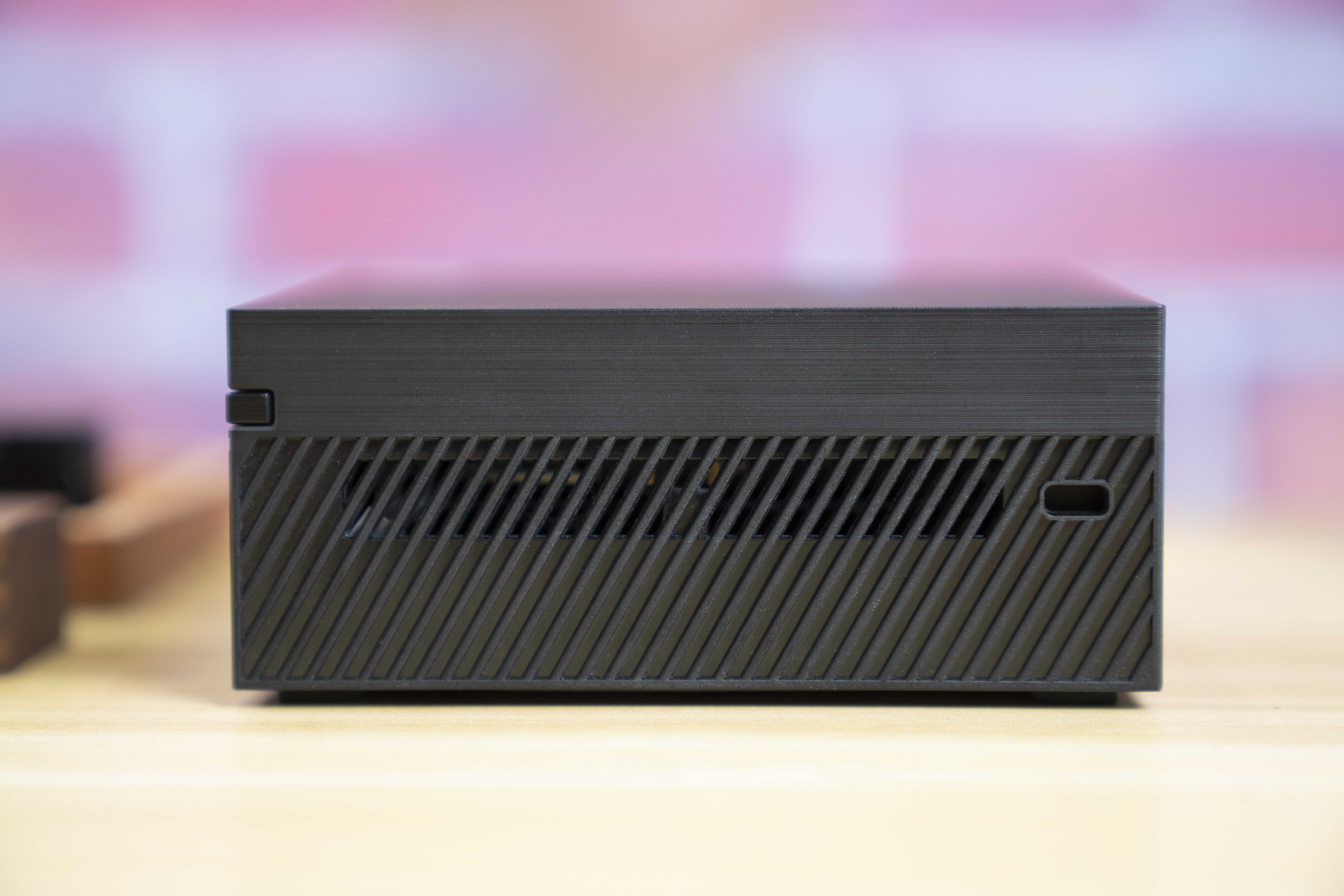 告别凌乱桌面提升办公效率：华硕ProMiniPCPN61