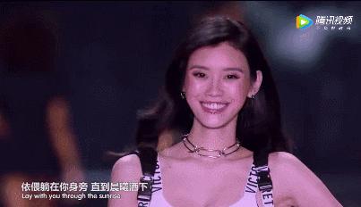 为什么要时尚必须得平胸,平胸是检验时尚最好的标准