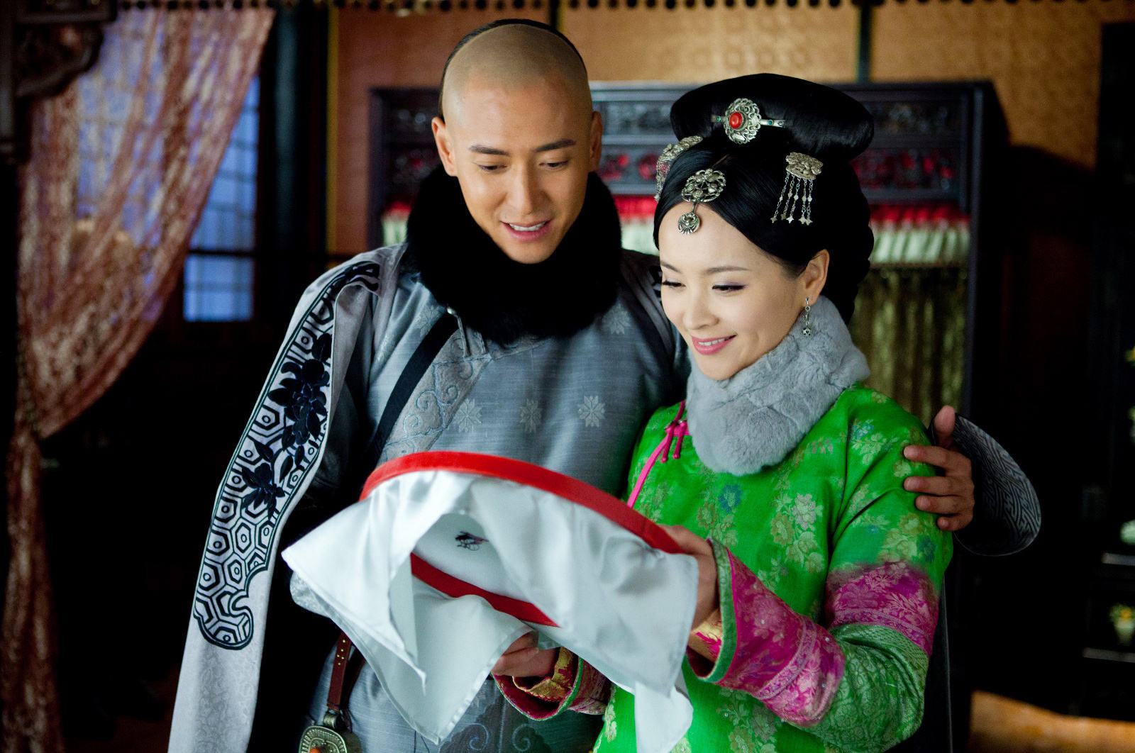 她是多尔衮唯一妻子，受宠一生却未生一子，死后享受皇后封号