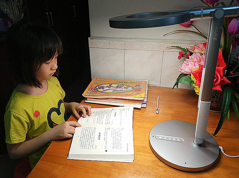 防近视的护眼灯,防蓝光护眼灯测评