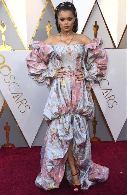 明星红毯那些奇葩礼服,盘点女明星的那些奇葩的衣服