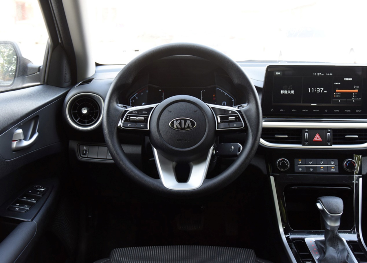 最新消息起亚k3报价直降价5万,起亚k3与现代选哪个