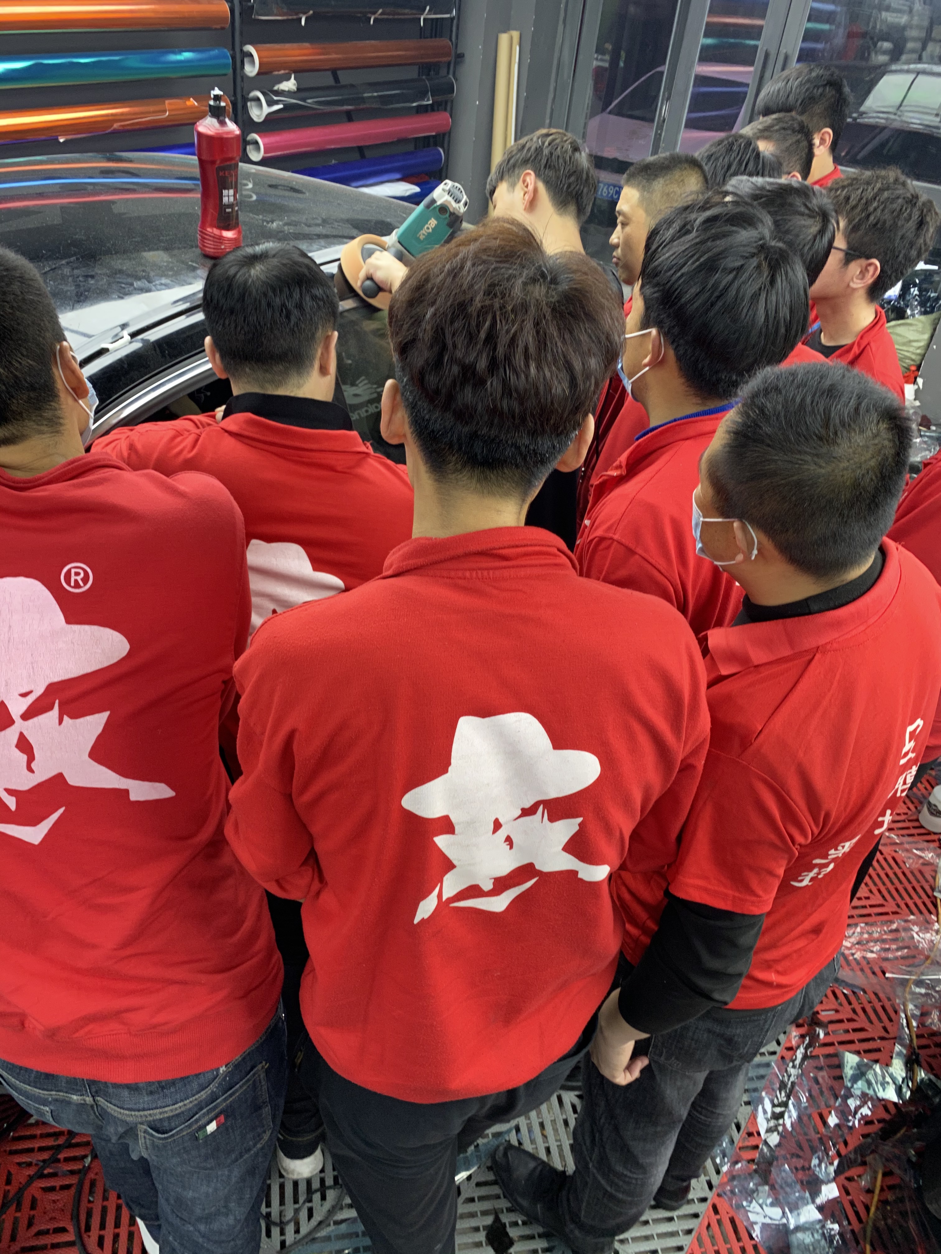 汽车抛光能去掉划痕吗,汽车美容店抛光一下多少钱