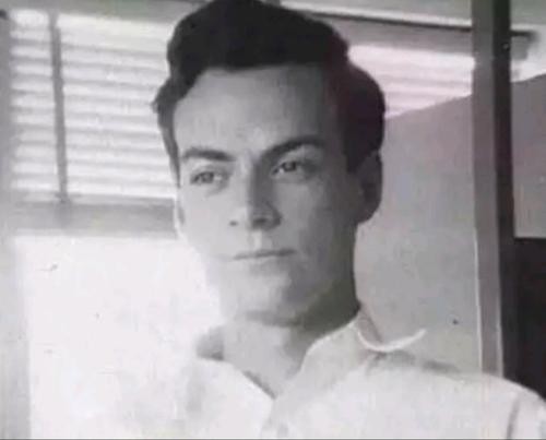 只要掌握了它，就可以推导出整个物理大厦