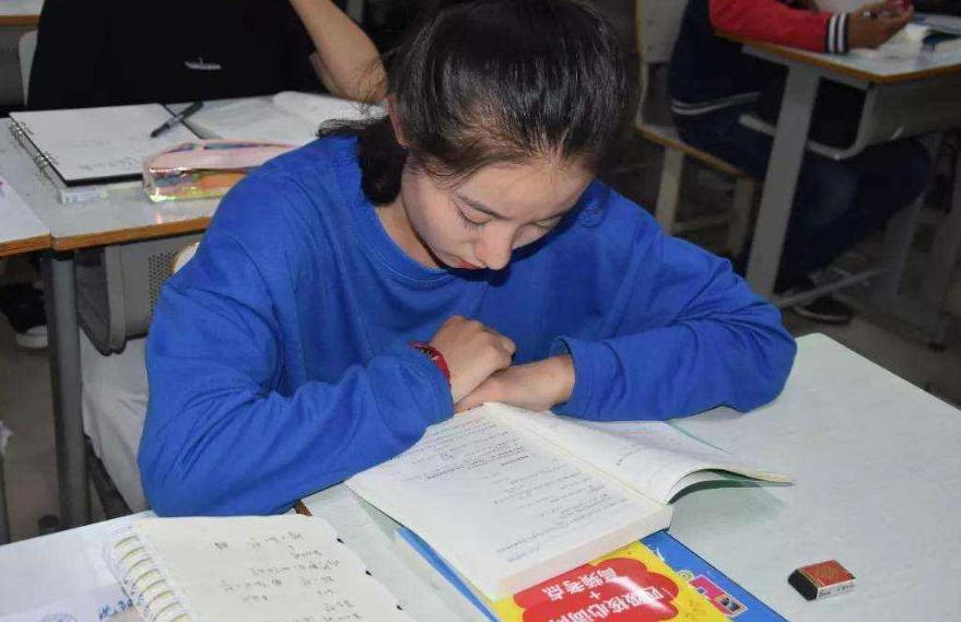 高考成绩不好只能报专科怎么报,高考分数低又想上本科有哪些办法