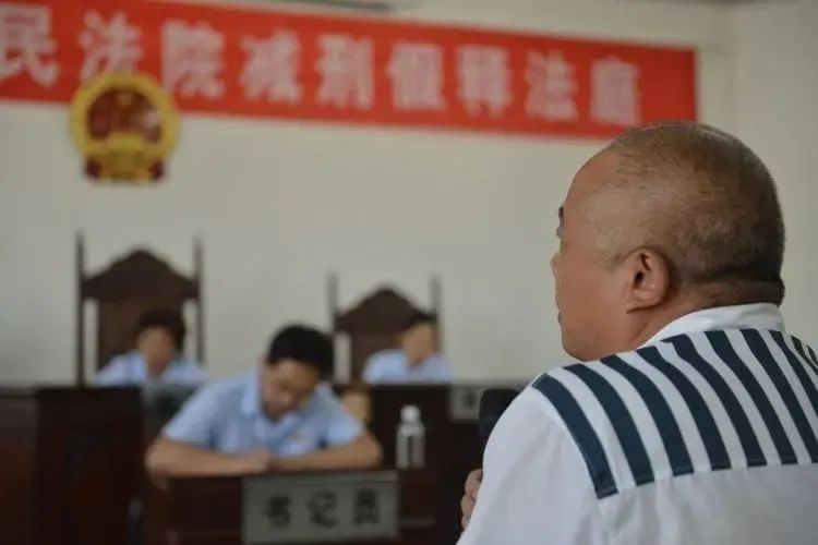 判刑出狱十几年后罚金不交的后果,判刑4年罚金100万不交有什么后果