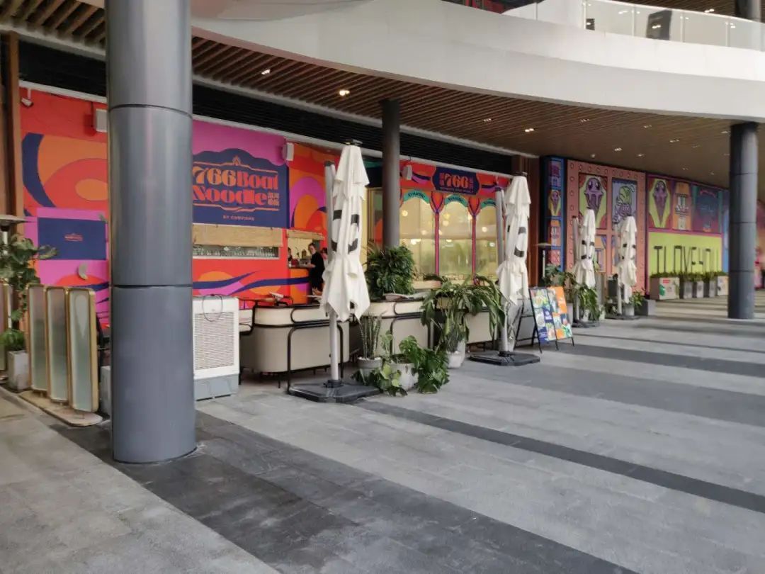 商场人流量明显下滑,商场人流量太差