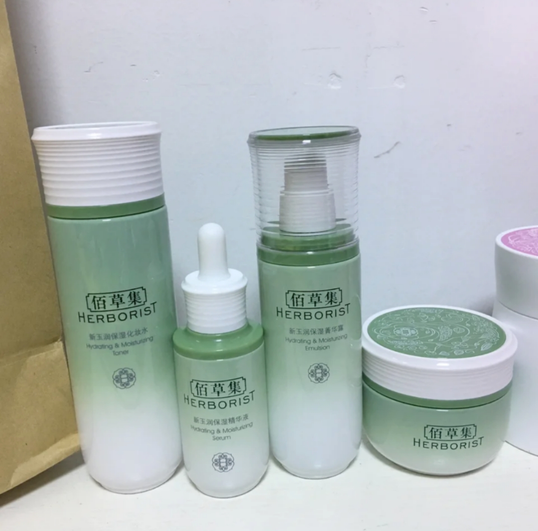 口碑最好十大补水水乳百雀羚,国货水乳好用推荐佰草集