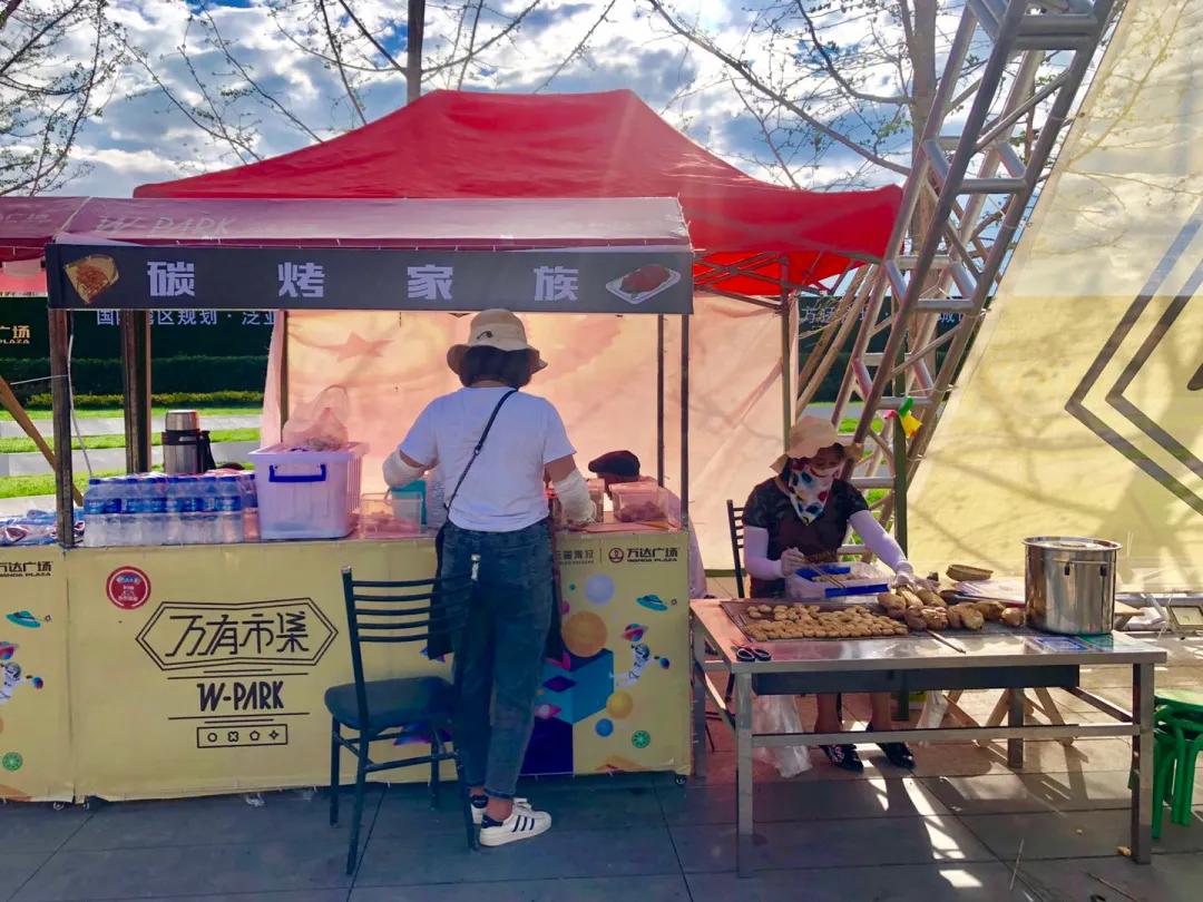 大理夜市水果小吃一条街,大理兴盛附近夜市哪里最热闹