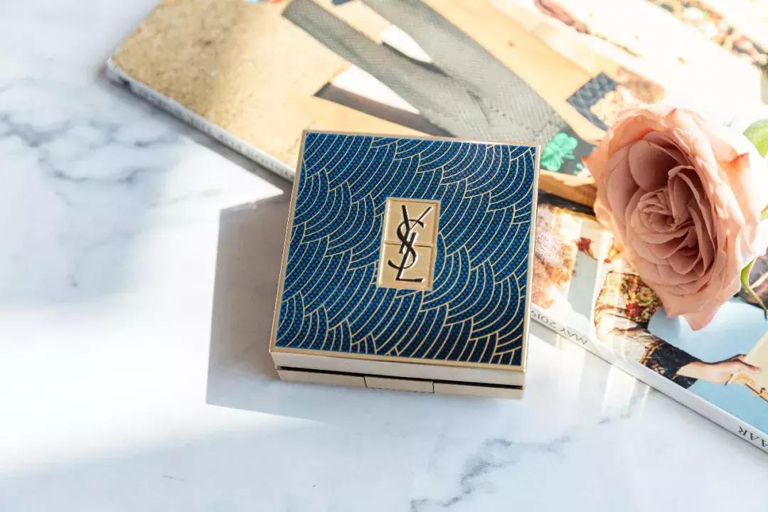 夏天简单精致的日常妆容,夏天轻感妆容必备