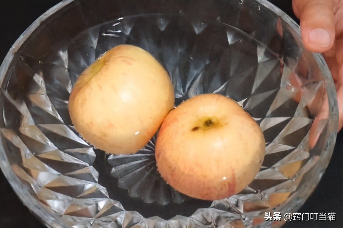 把苹果塞进*袜丝**里，作用真是太厉害了，解决了很多人的烦恼