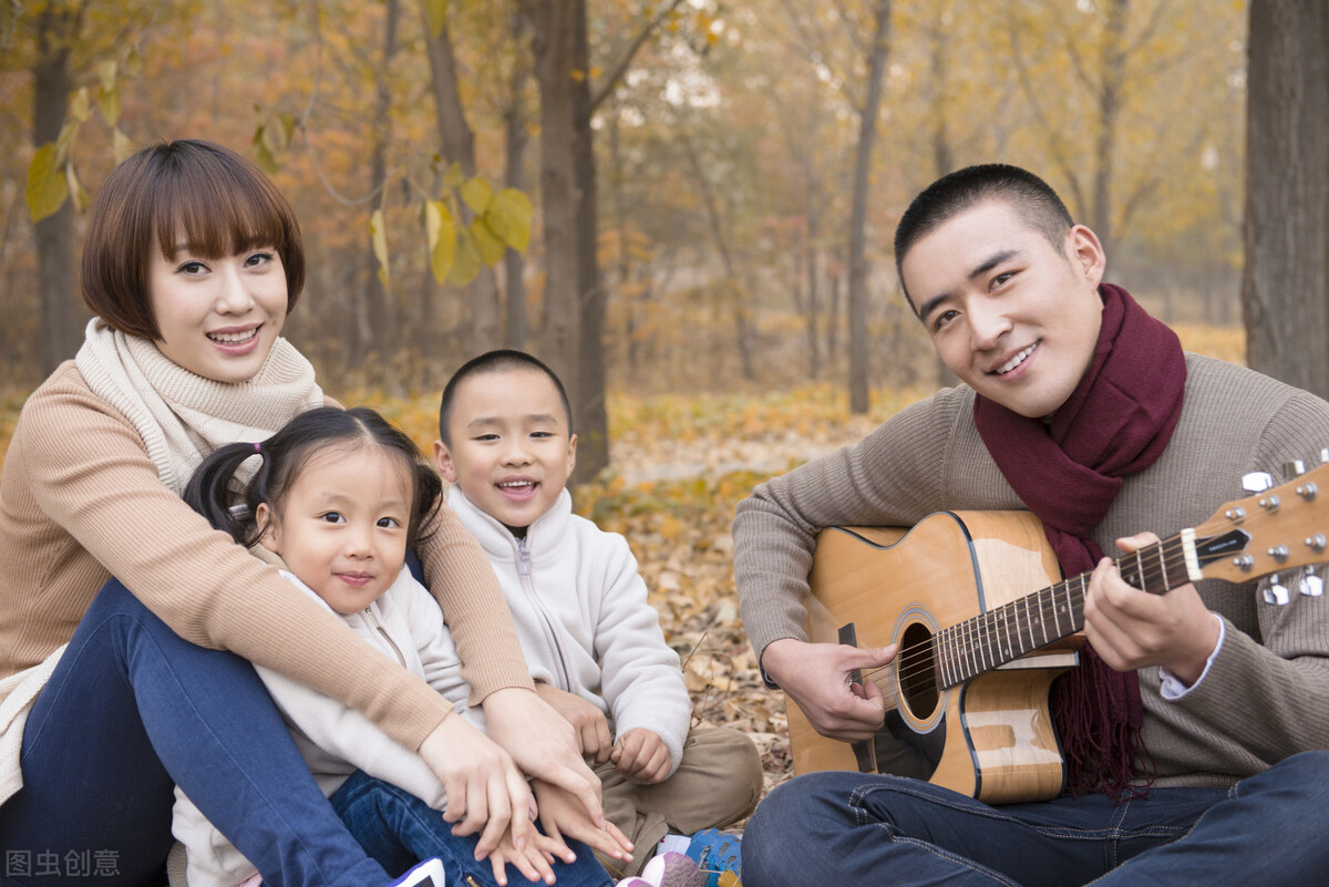 孩子光想玩不爱学习怎么办,女儿叛逆期整天玩手机不爱学习