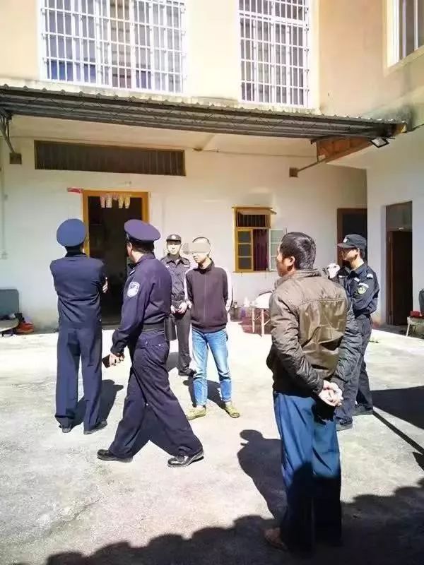 倒卖大量手机卡,低价收购手机卡