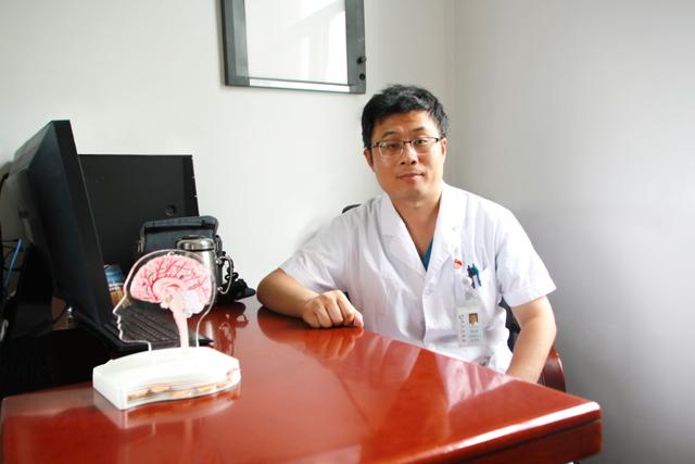 整形鼻子导致脑脊液鼻漏,应该如何治疗,医生终于说了实话