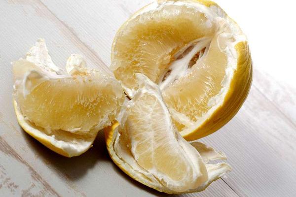 爱美女性必看，这四种水果，帮你美白护肤、远离衰老