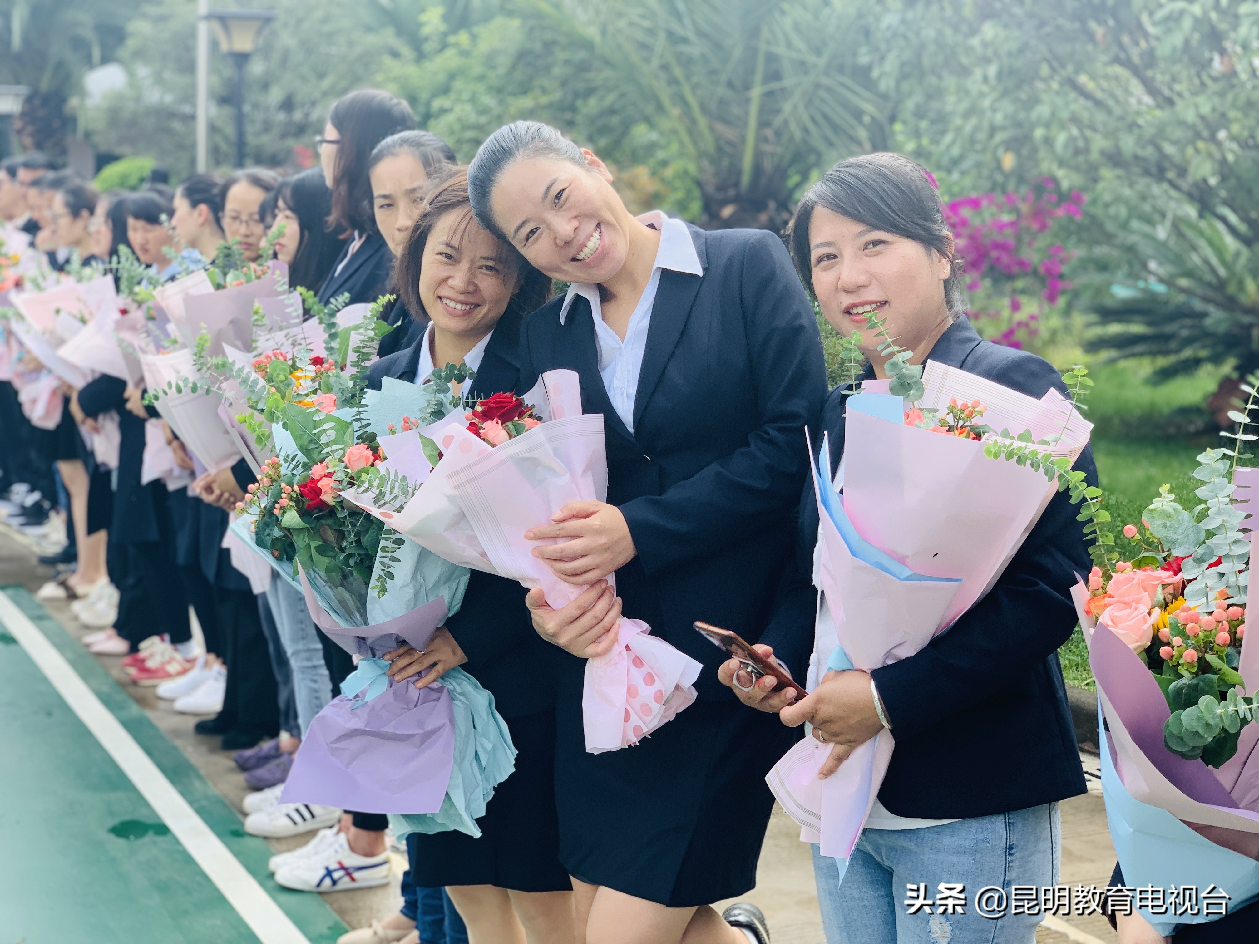 教师节小学生写给老师的贺卡,教师节写给老师的贺卡内容小学生