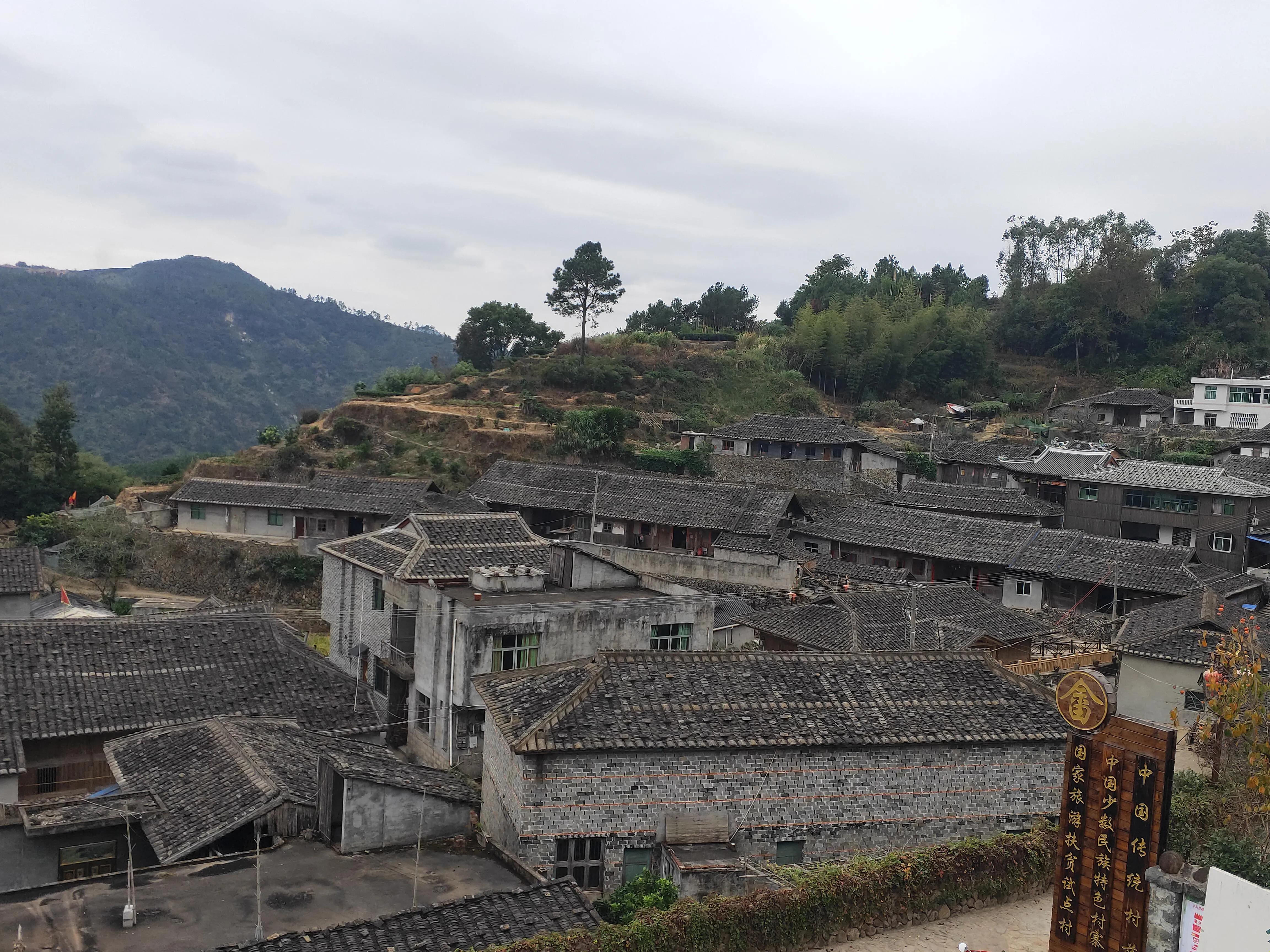 人间袅袅炊烟给人一种什么感觉,又见炊烟真的不一样吗