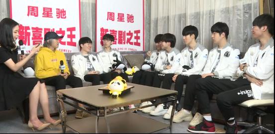 星爷与IG同台引网友大笑，中文太好引星爷质问：你真的是韩国人？