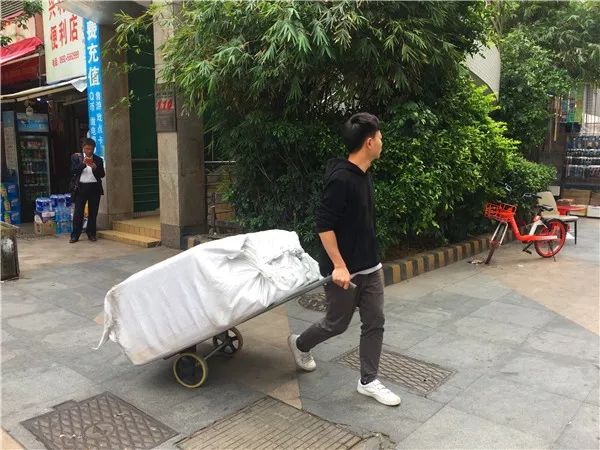 厦门10元店小商品最全批发市场,厦门最大的小商品批发市场在哪里