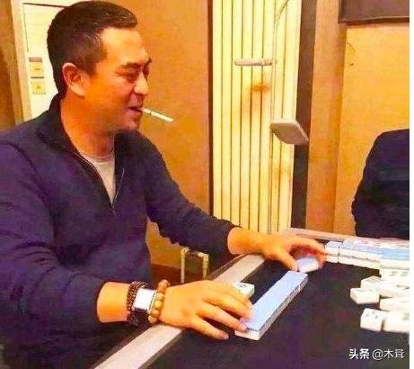 娱乐圈明星抽最贵的是什么烟,看看大明星都抽什么牌子的烟