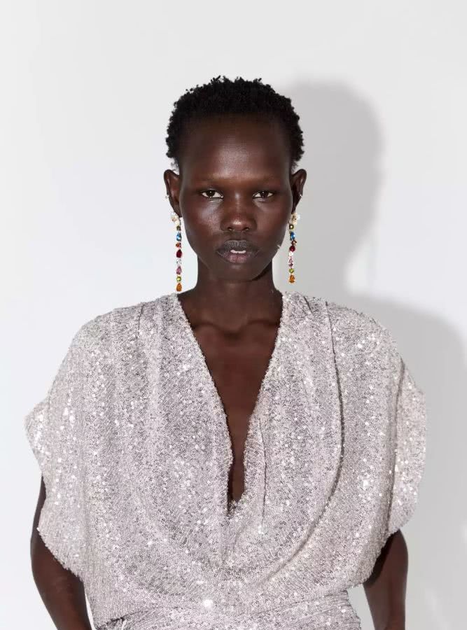 zara值得入手的连衣裙,zara新出的牛仔开叉连衣裙