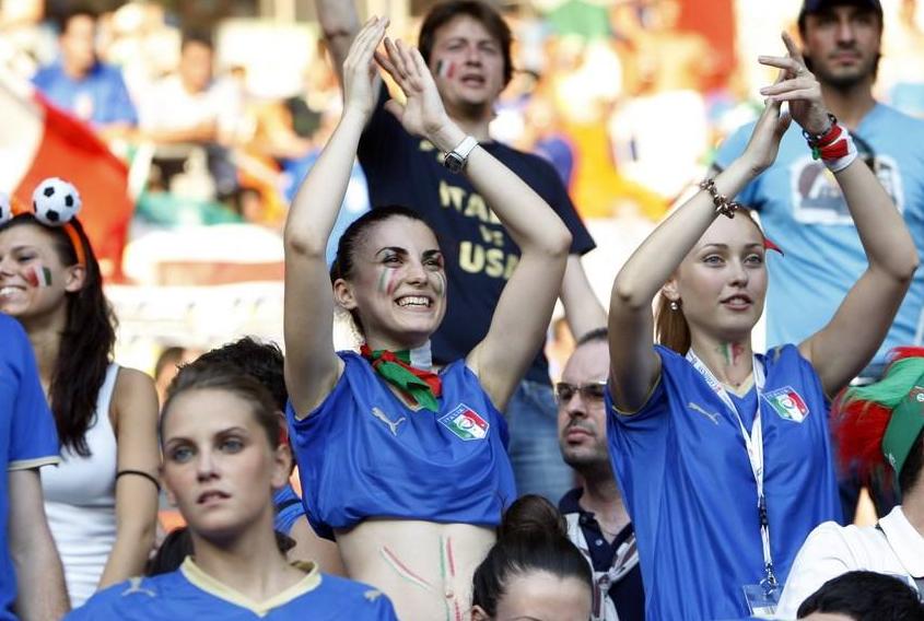 假如c罗和梅西加入国足,假如国足归化了特谢拉