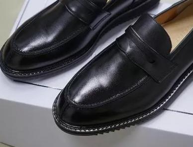 皮鞋要怎样穿搭才好看,讲解皮鞋穿搭的全过程