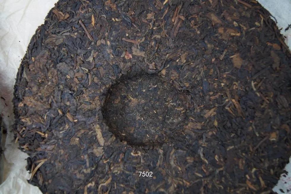 98年勐海茶厂方砖熟茶鉴别,7542和7502的区别
