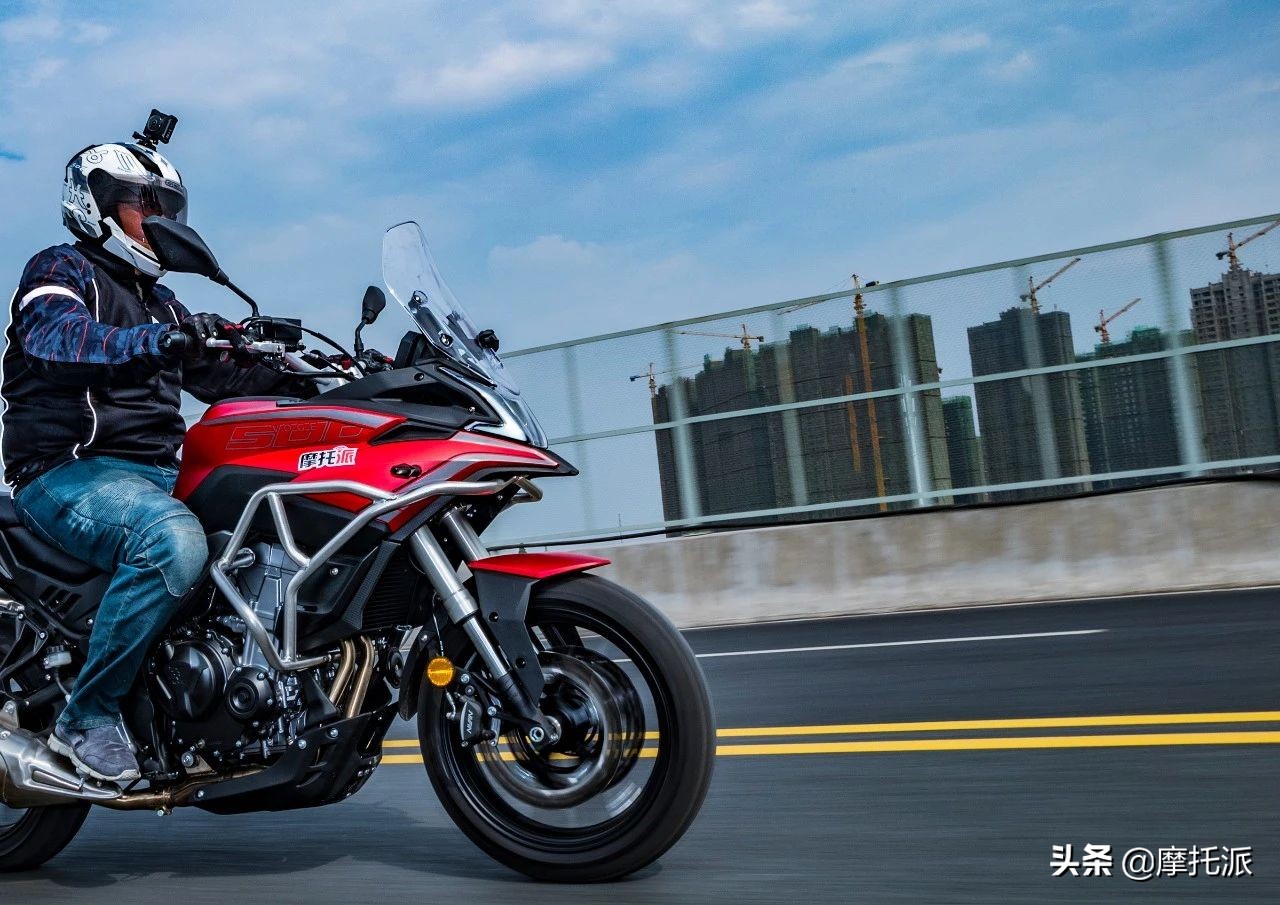 无极500ds和贝纳利502哪个好,无极500ds2019款与2021款区别