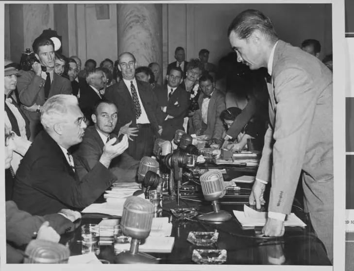 地球太烦了,这个男人居然想带全人类飞向天空