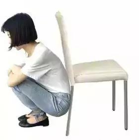 蹲坐减肥全身的姿势,蹲坐的正确姿势视频