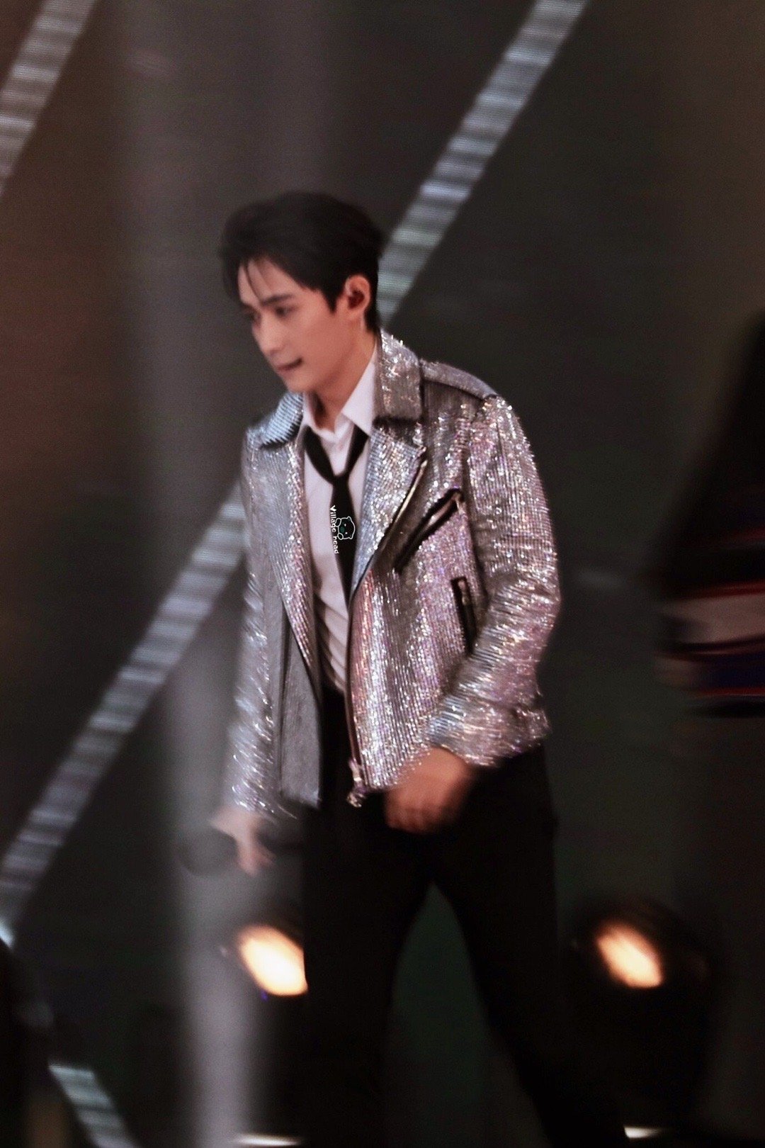 做梦梦到朱一龙,梦到与朱一龙相爱